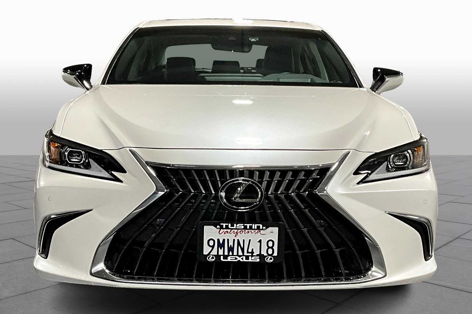 2025 Lexus ES Premium photo 3