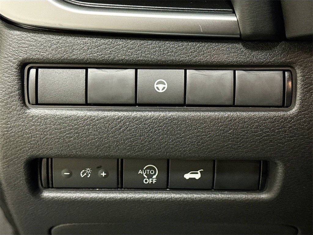 2026 Nissan Rogue SV photo 33