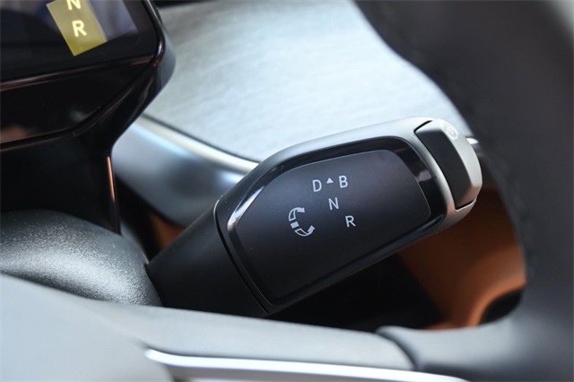 2025 Volkswagen ID. Buzz Pro S photo 13