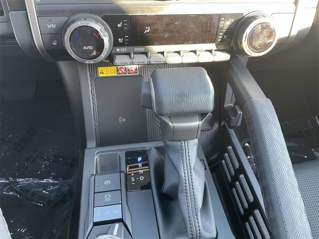 2025 Toyota 4Runner Limited photo 26