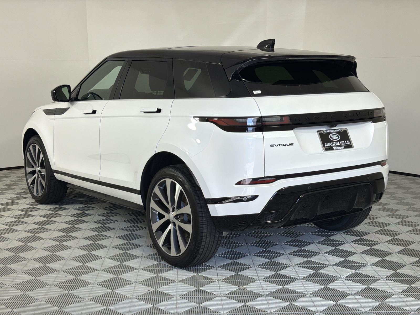 2026 Land Rover Range Rover Evoque Dynamic SE photo 3