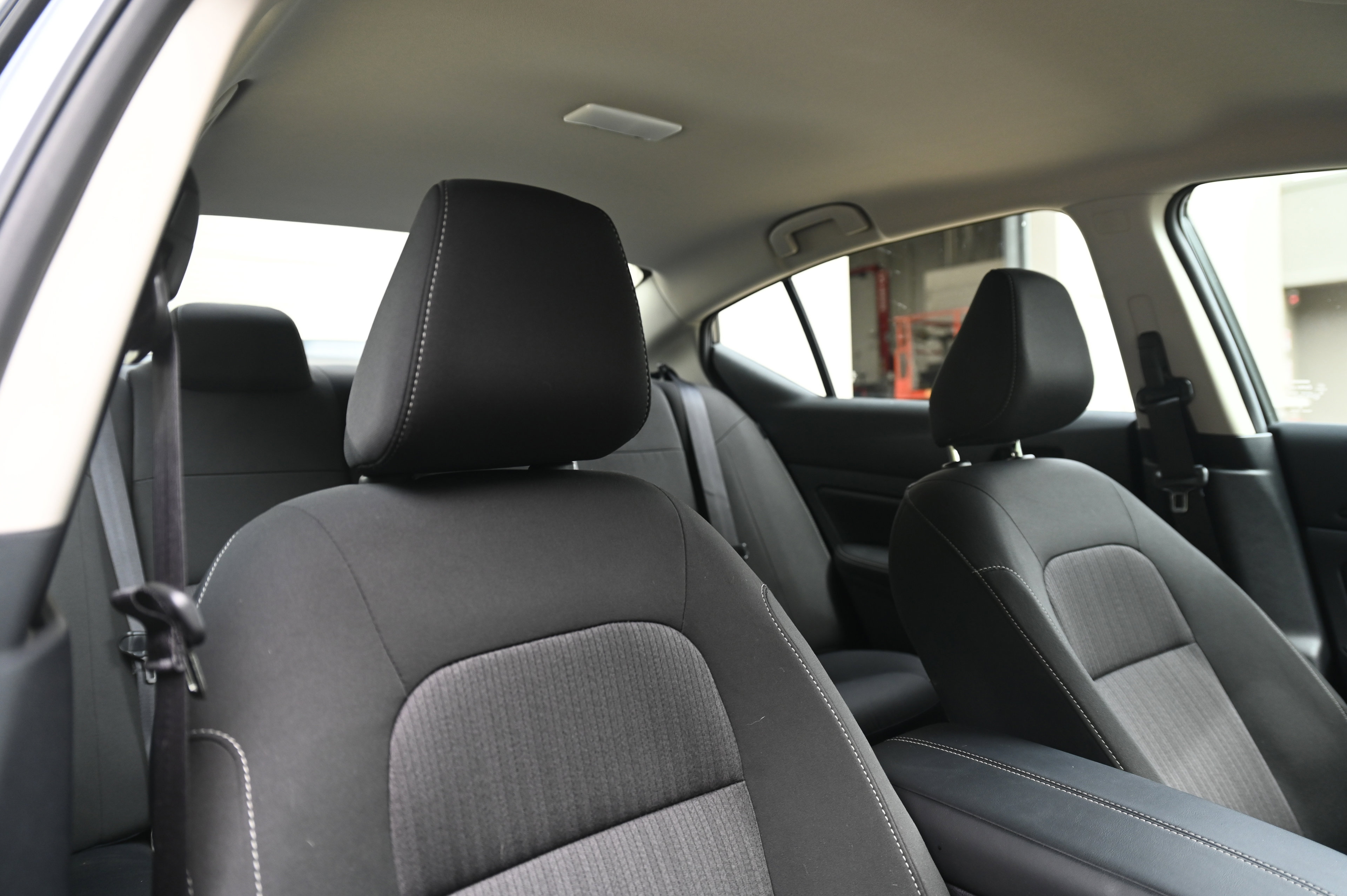 2025 Nissan Altima SV photo 29