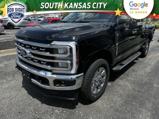 2025 Ford F-350 Super Duty Lariat's photo