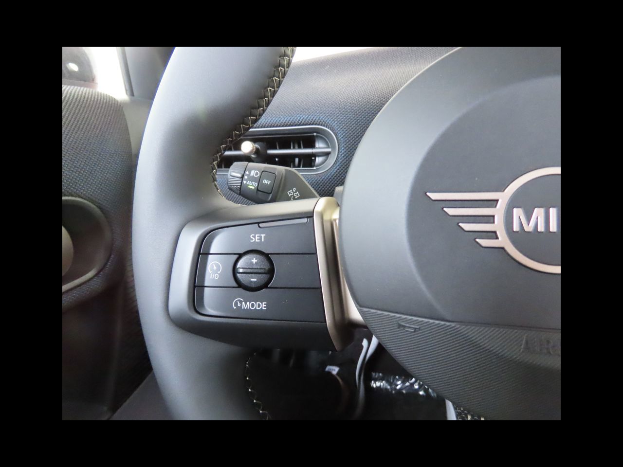 2025 Mini Cooper 4 Door Hardtop Signature photo 9