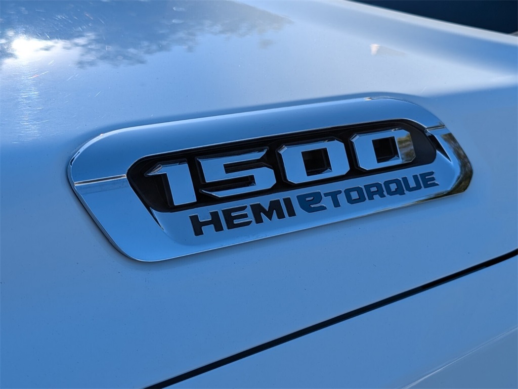 2024 Ram 1500 Laramie photo 4