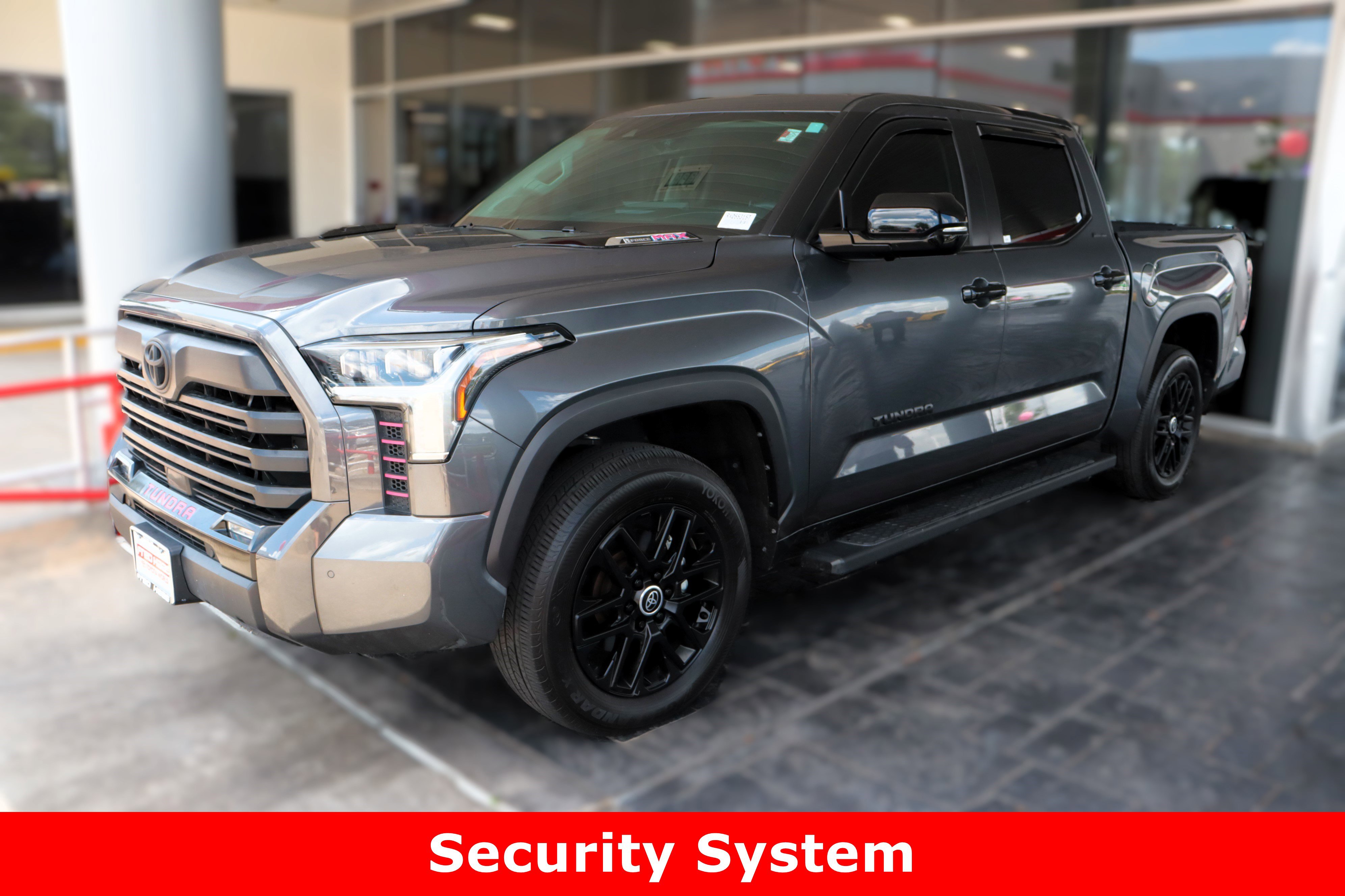 2024 Toyota Tundra Limited CrewMax photo 3