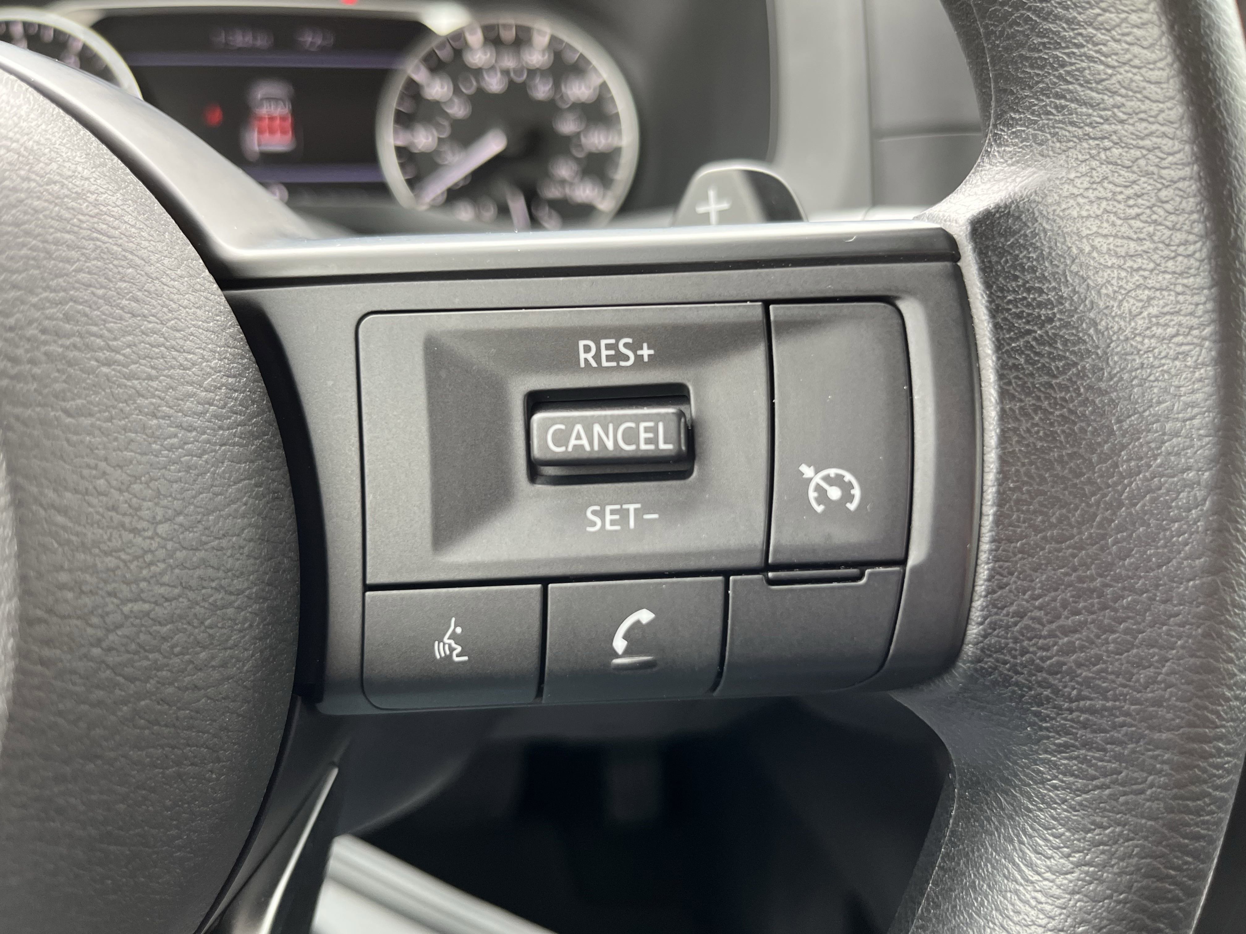 2024 Nissan Pathfinder S photo 5