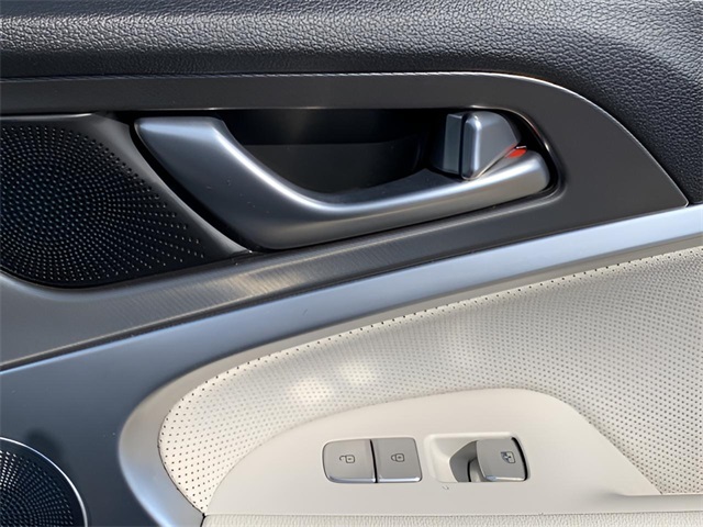 2025 Genesis G70 2.5T photo 37