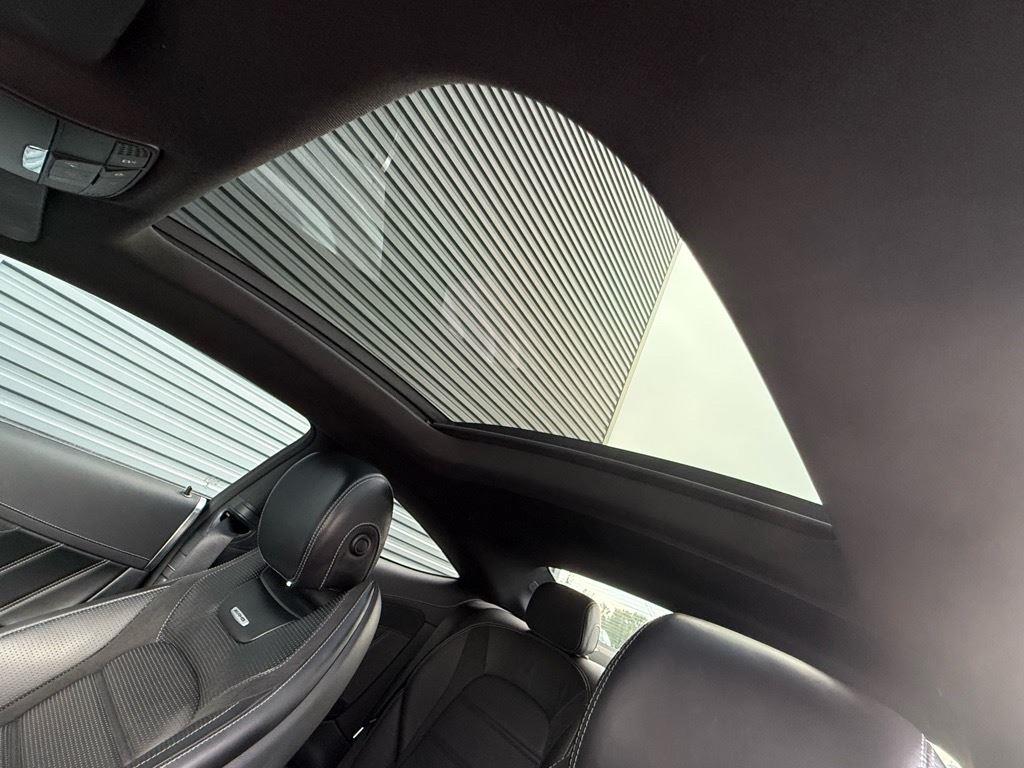 2018 Mercedes Benz C AMG 63 photo 4