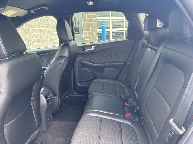2025 Ford Escape ST-Line Select photo 28