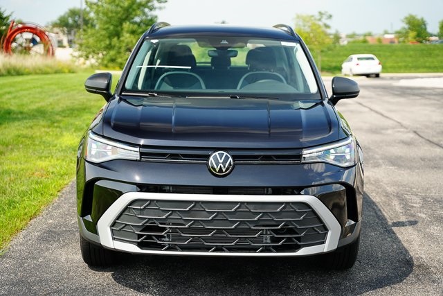 2025 Volkswagen Taos S photo 4