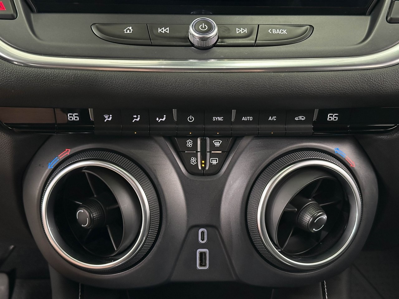 2023 Chevrolet Blazer 2LT photo 9