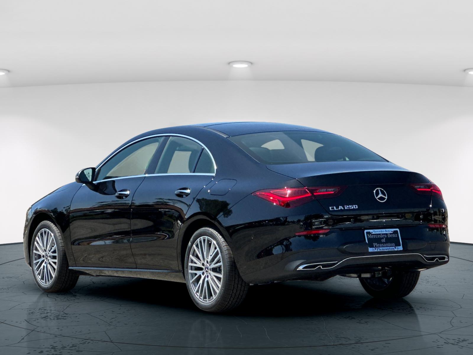 2025 Mercedes Benz CLA 250 photo 4
