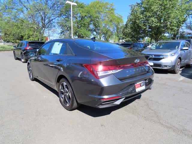 2023 Hyundai Elantra SEL Convenience photo 4