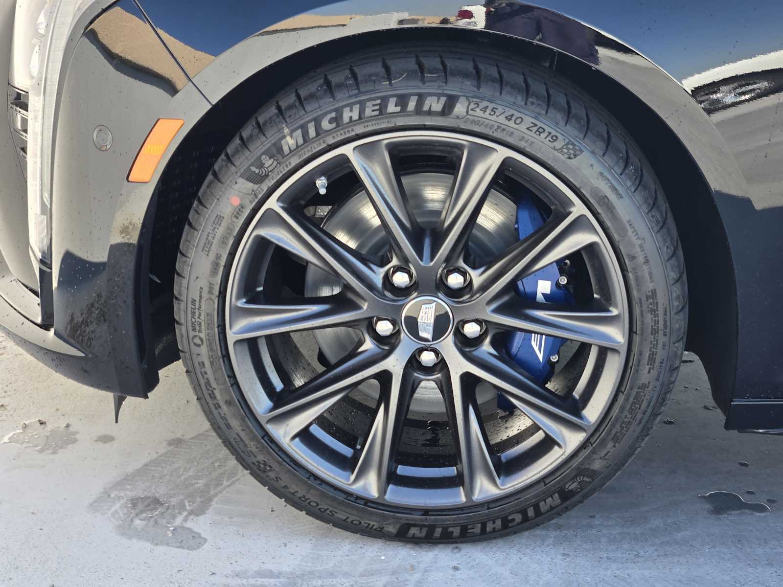 2026 Cadillac CT5 V photo 7