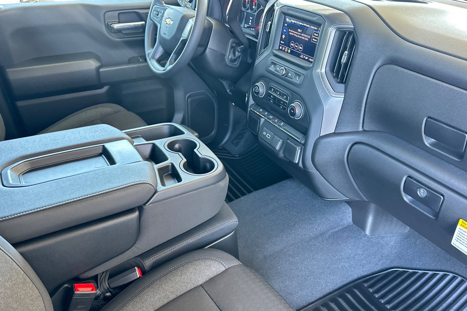 2025 Chevrolet Silverado 1500 Custom photo 15