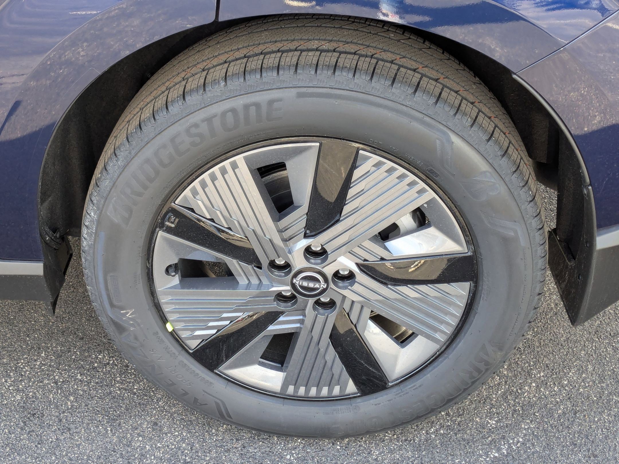 2025 Nissan Murano SL photo 10