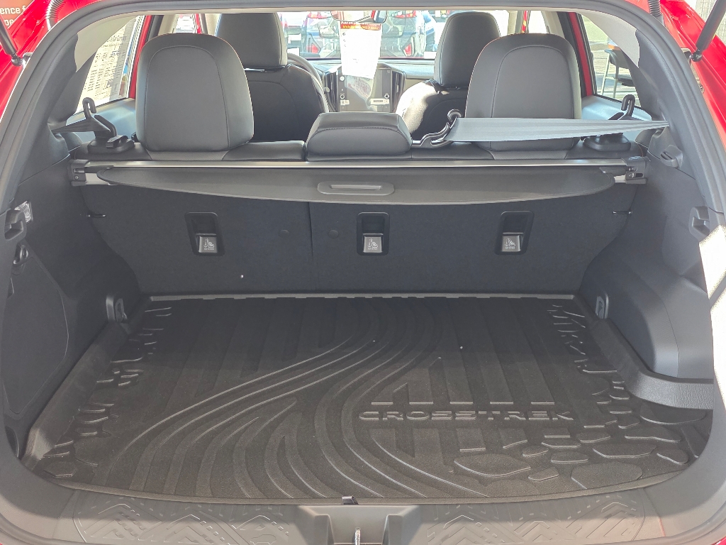 2026 Subaru Crosstrek Limited Hybrid photo 4