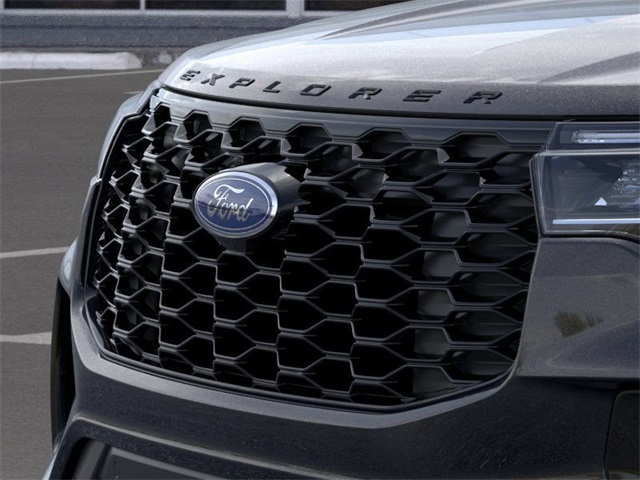 2025 Ford Explorer ST-Line photo 15