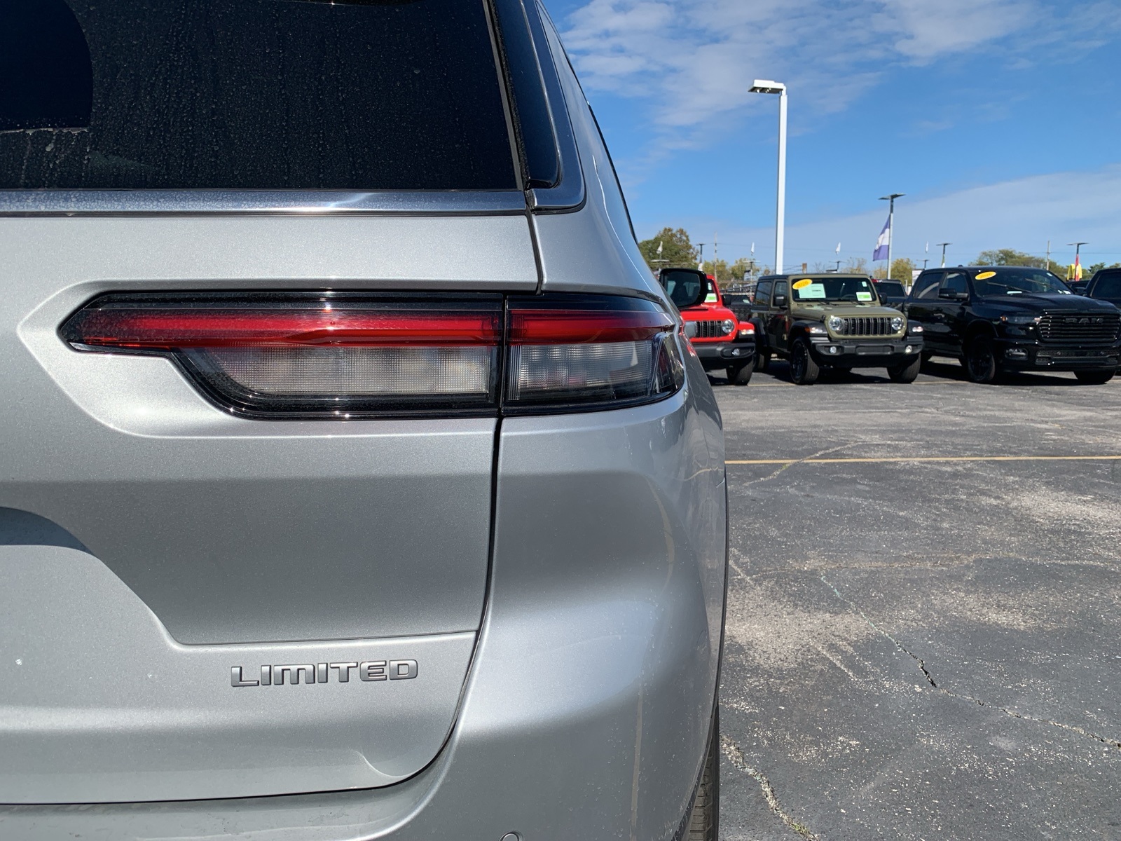 2024 Jeep Grand Cherokee Limited photo 4