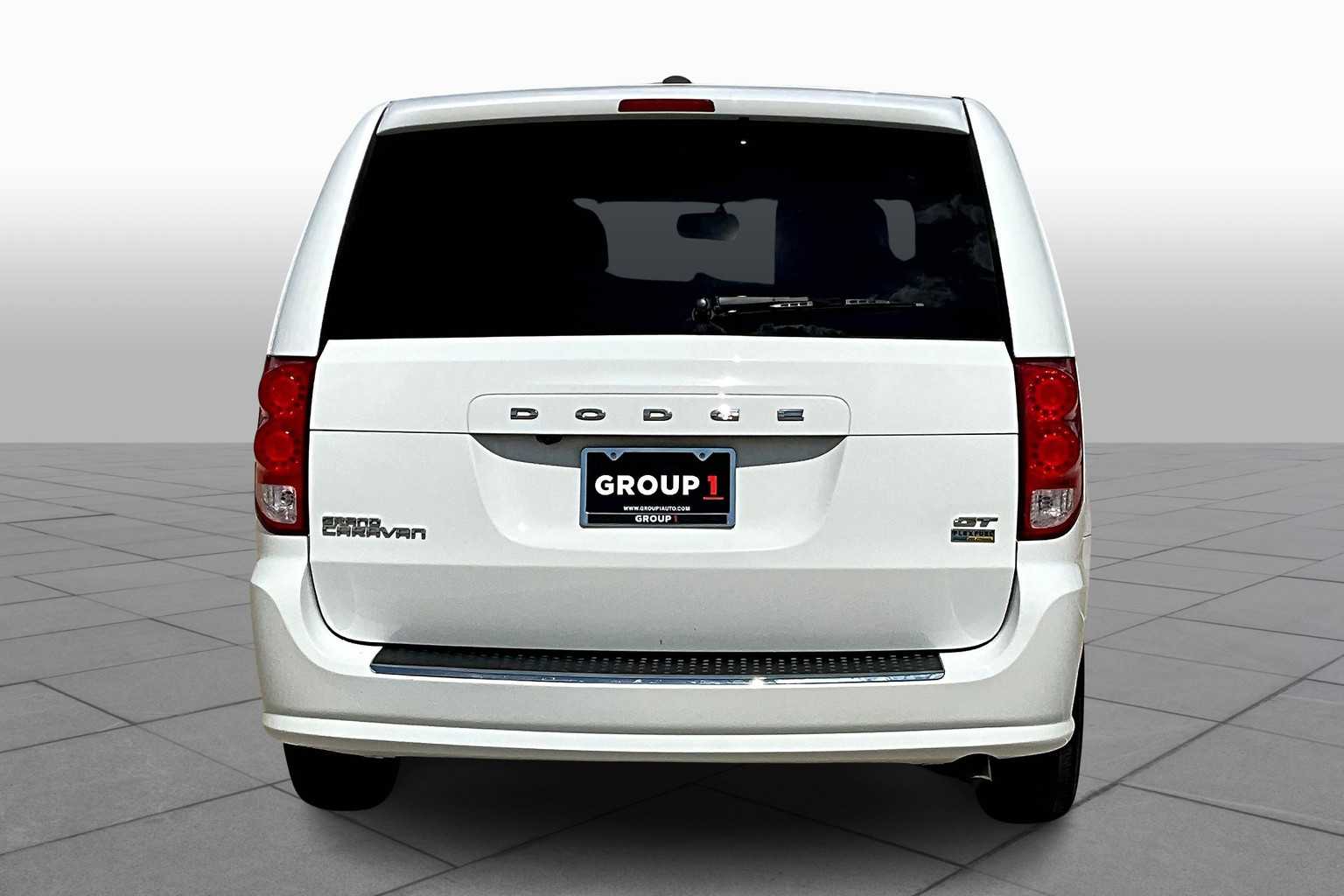 2017 Dodge Grand Caravan GT photo 4
