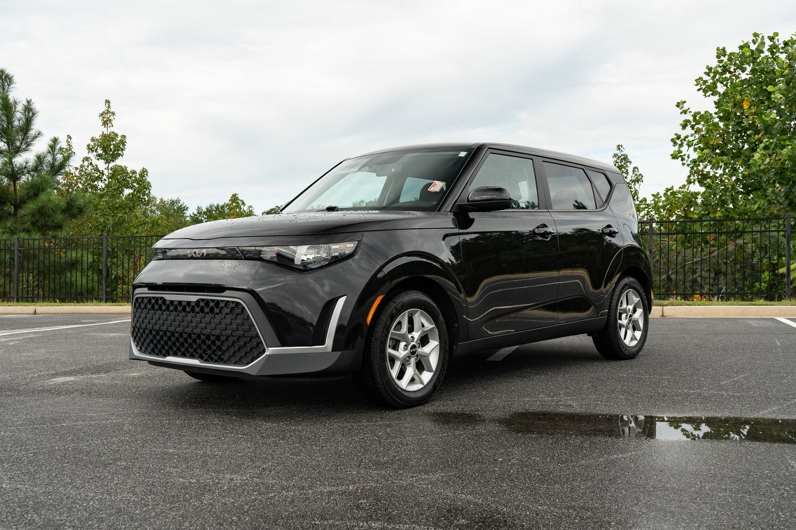 2023 Kia Soul LX S photo 3