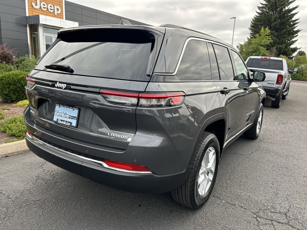 2025 Jeep Grand Cherokee Laredo X photo 6