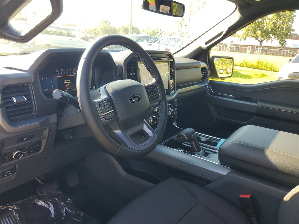 2025 Ford F-150 XLT photo 7