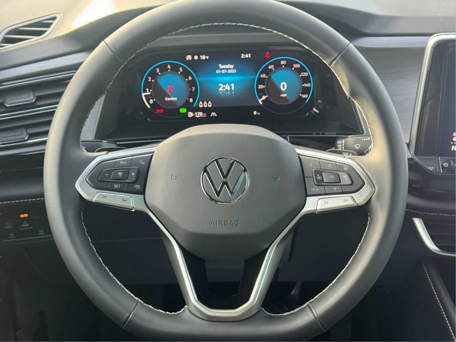 2025 Volkswagen Atlas Cross Sport SE Technology photo 16