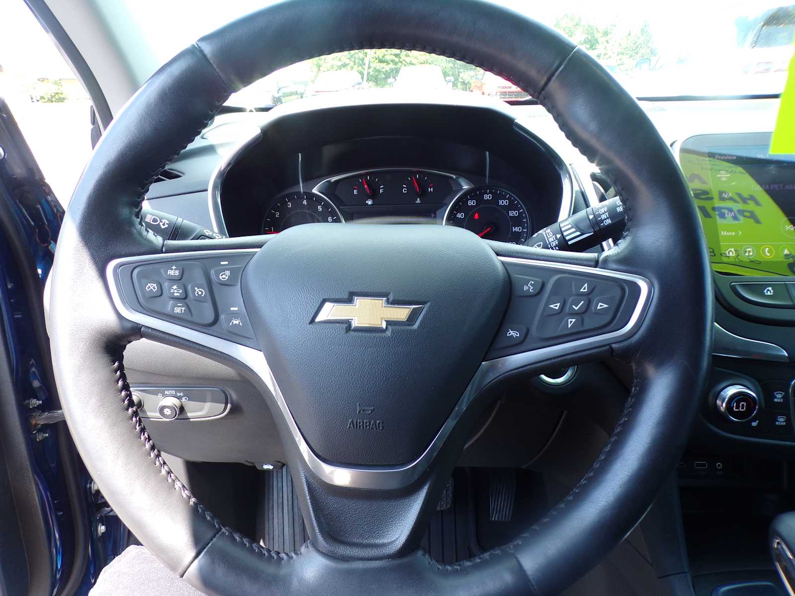 2022 Chevrolet Equinox LT photo 11