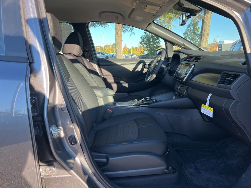 2024 Nissan Leaf SV Plus photo 16