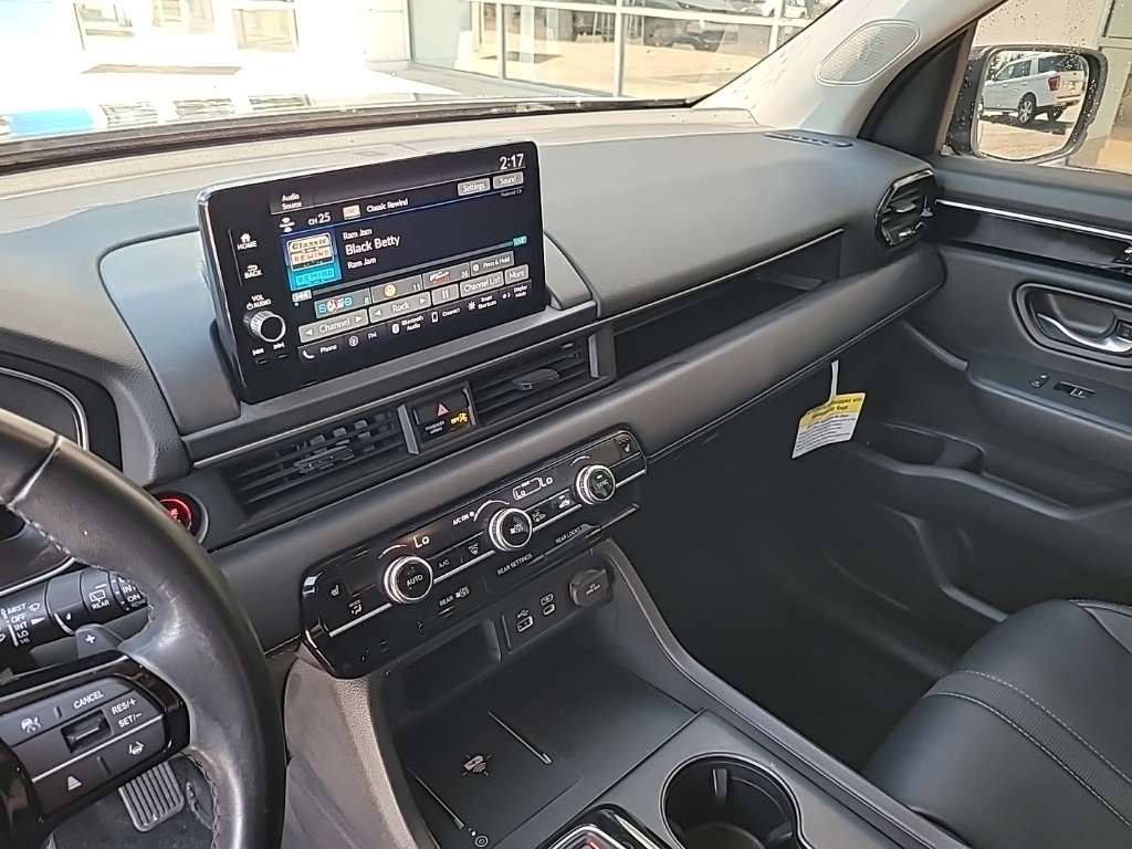 2024 Honda Pilot EX-L photo 9