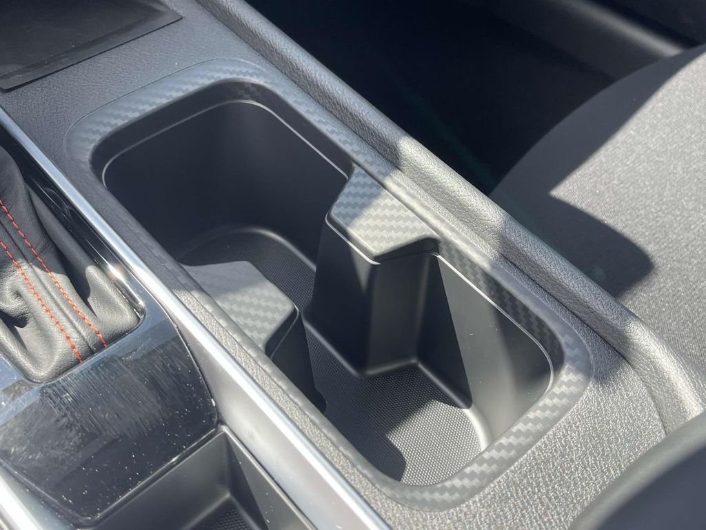 2025 Nissan Sentra SR photo 25