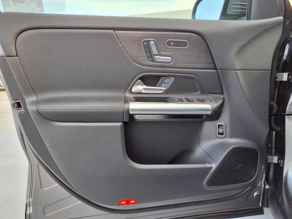 2026 Mercedes Benz GLA 250 photo 8