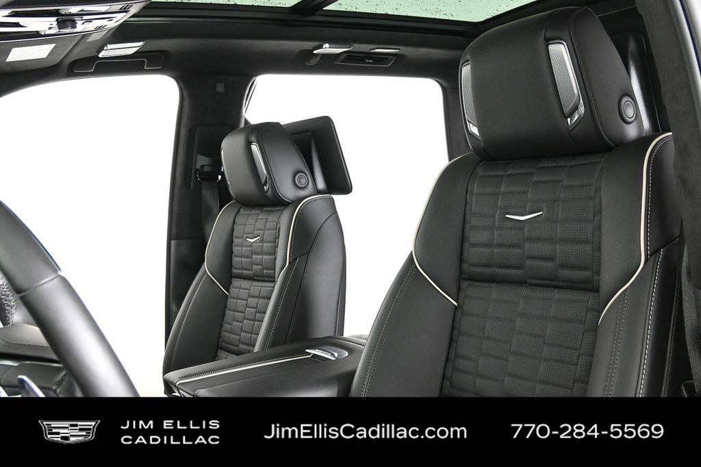 2025 Cadillac Escalade V-Series photo 4