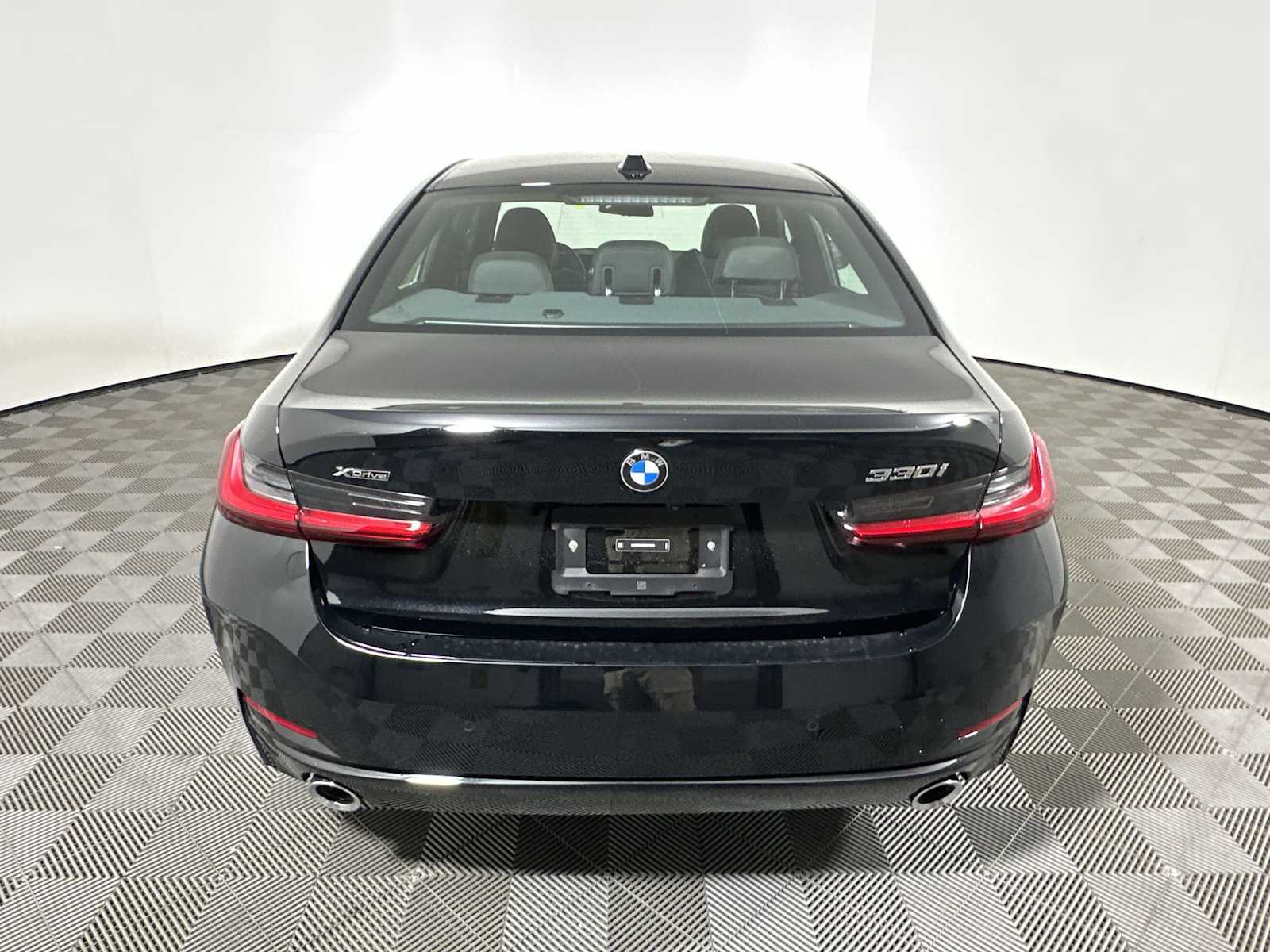 2025 Bmw 330i xDrive photo 2