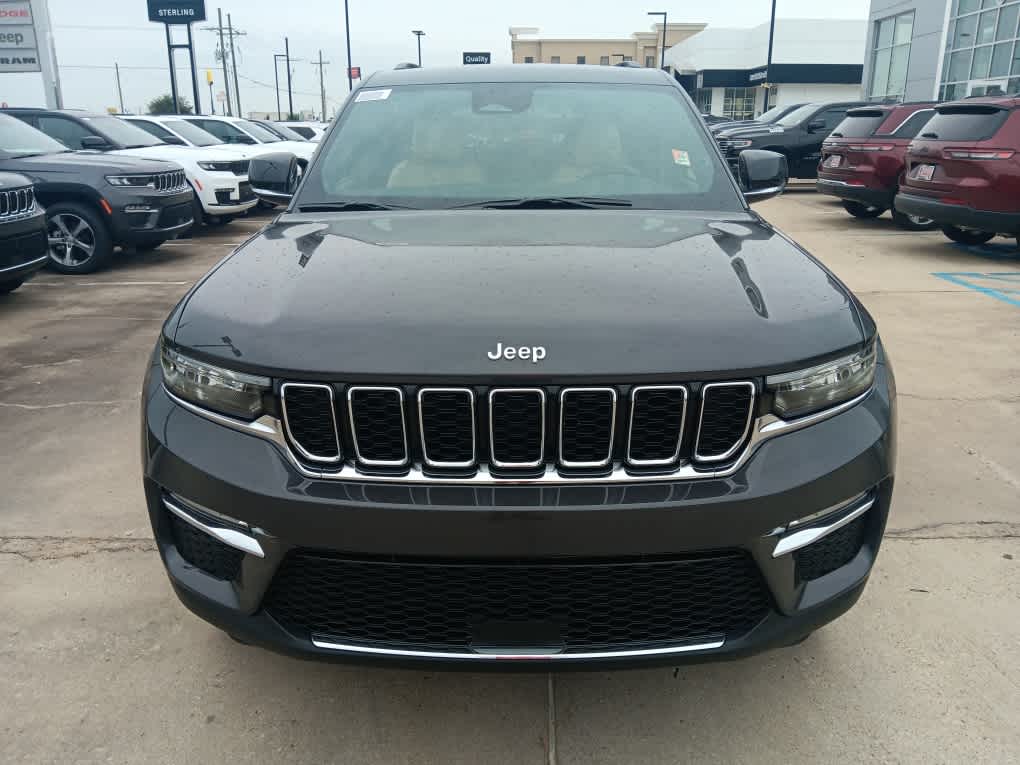 2025 Jeep Grand Cherokee Limited photo 4
