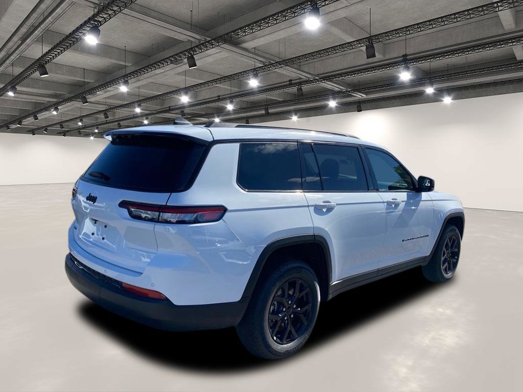 2025 Jeep Grand Cherokee Altitude X photo 3