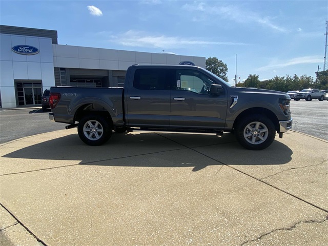 2025 Ford F-150 XLT photo 2