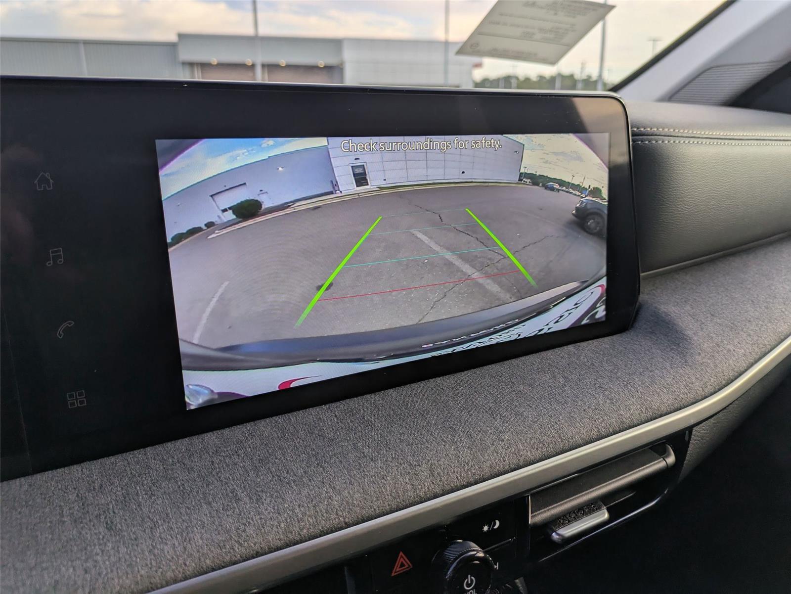 2026 Nissan Kicks SV photo 21