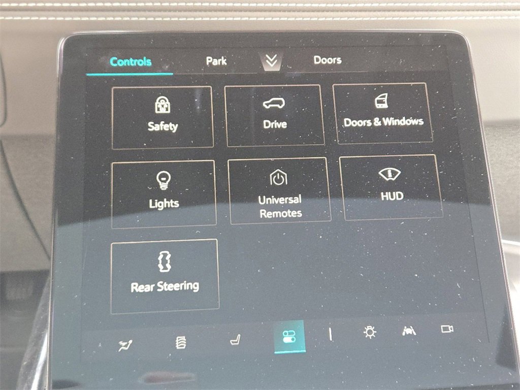 2025 Cadillac Escalade IQ Luxury photo 14