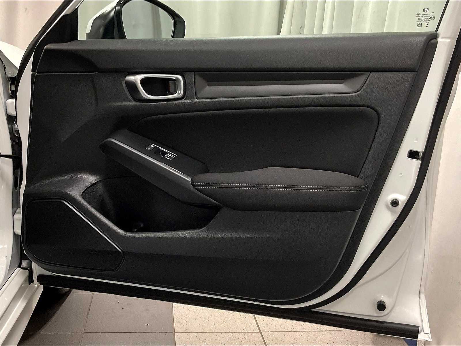 2025 Honda Civic LX photo 12