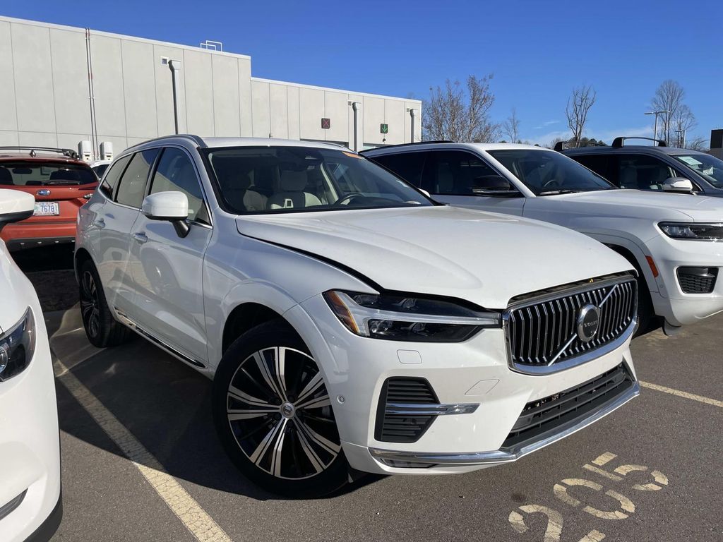 2023 Volvo XC60 Plus