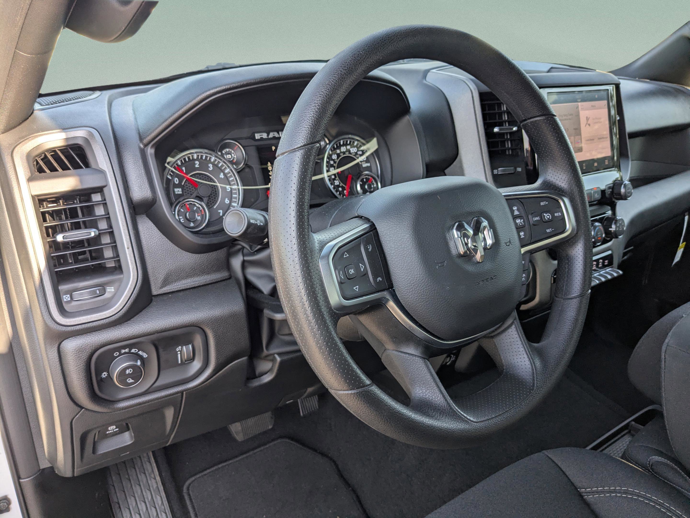 2025 Ram 1500 Tradesman photo 17
