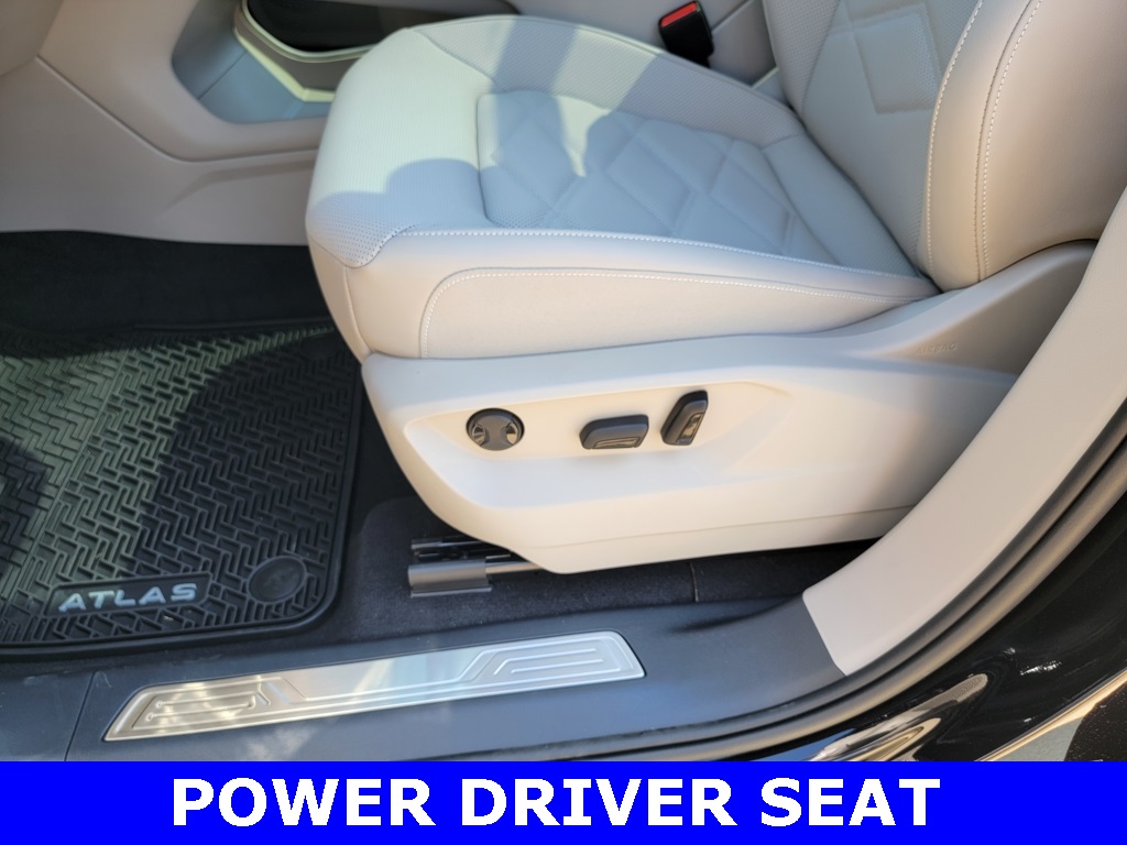 2025 Volkswagen Atlas SE Technology photo 23