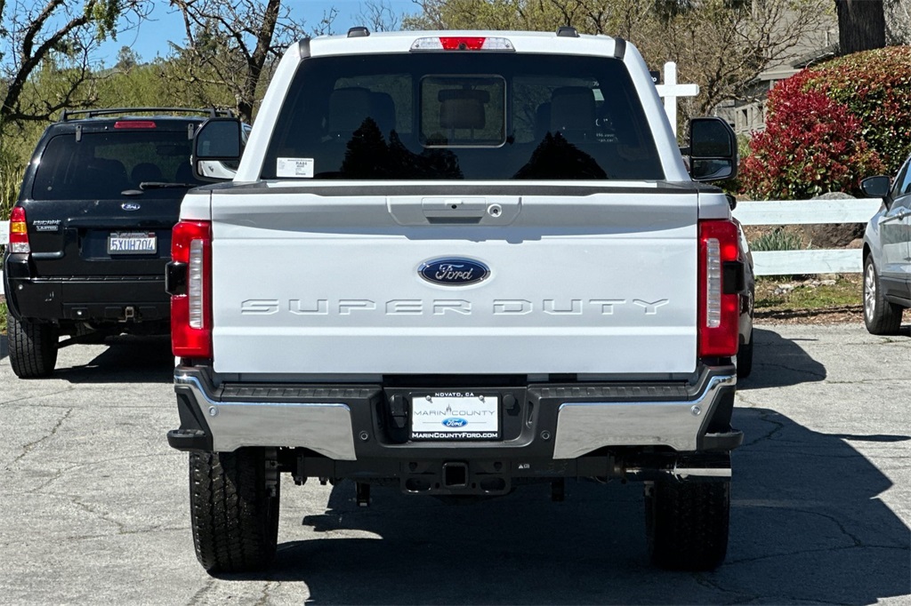 2025 Ford F-250 photo 4