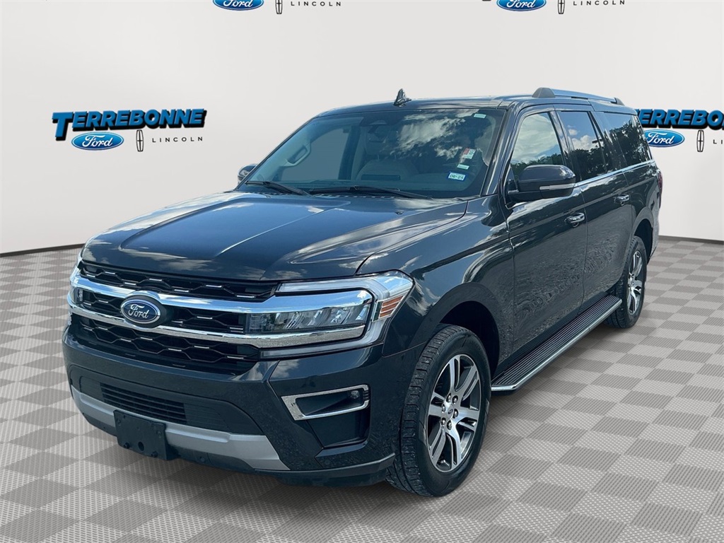 2023 Ford Expedition Limited's photo