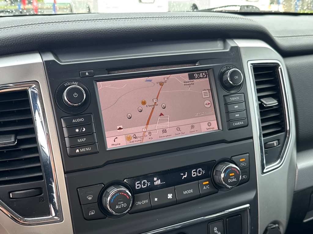 2019 Nissan Titan PRO-4X Crew Cab photo 24