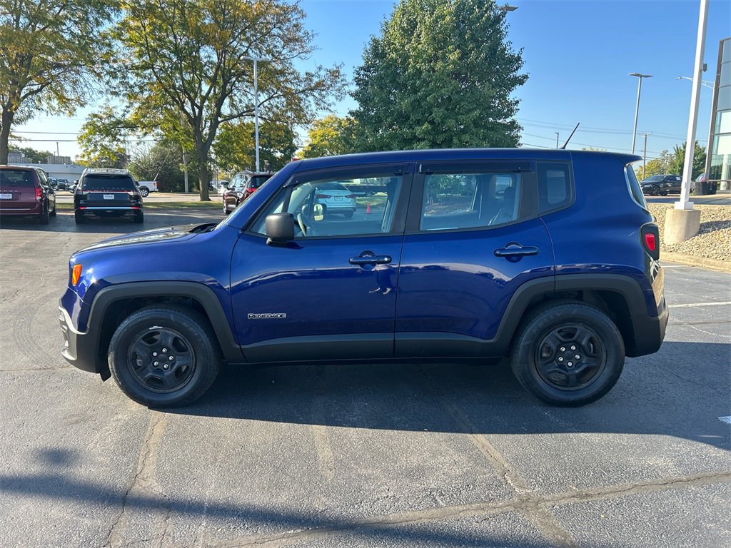 2017 Jeep Renegade Sport photo 4