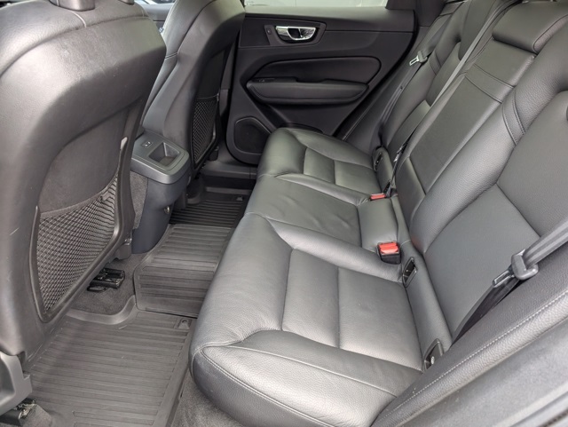 2019 Volvo XC60 T5 Momentum photo 20